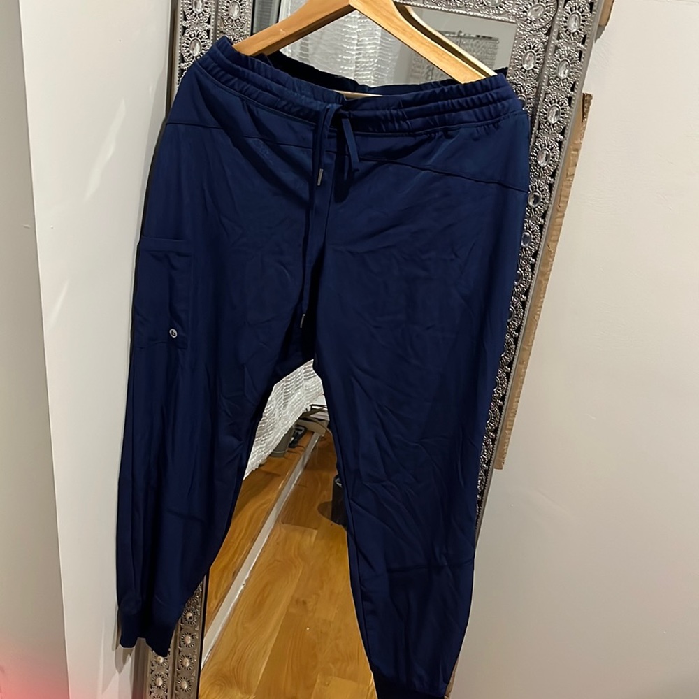 Barco one navy blue scrub joggers